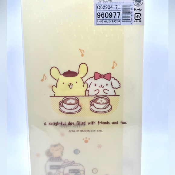 Pompompurin Glittery Ticket Holder - Picture 3 of 3